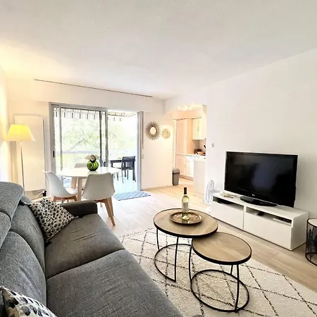 Bright And Refurbished Nest In Saint-raphael Saint-Raphaël