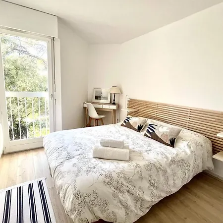 Bright And Refurbished Nest In Saint-raphael *