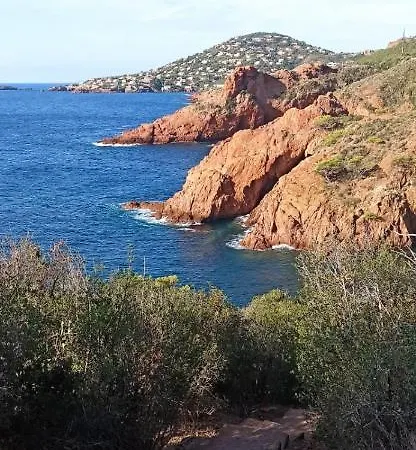 アパート Bright And Refurbished Nest In Saint-raphael